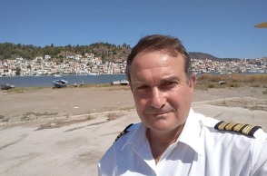 Νίκος Καρυστινός