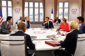 G7