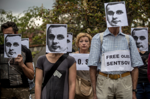 Ελευθερώστε τον Όλεγκ Σέντσοφ