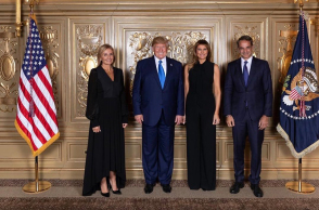 Τα ζεύγη Τραμπ-Μητσοτάκη