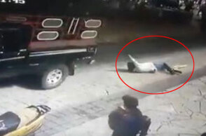 Δήμαρχος στο Μεξικό δεν έφτιαξε τον δρόμο που υποσχέθηκε προεκλογικά και οι ψηφοφόροι τον έσυραν με αυτοκίνητο