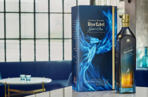 Νέο συλλεκτικό Johnnie Walker Blue Label Ghost and Rare Glenury Royal