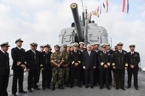 Ο Προκόπης Παυλόπουλος στο αντιτορπιλικό «Βέλος»