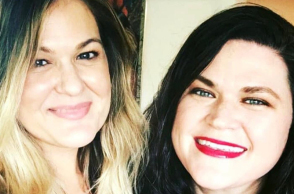 Η απολυμένη δασκάλα με τη σύντροφό της