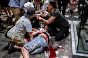 Σκληρές εικόνες βίας στο Χονγκ Κονγκ