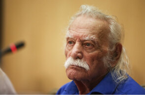 Μανώλης Γλέζος