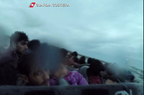 Διάσωση μεταναστών από την ιταλική Ακτοφυλακή