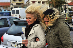 Κακοκαιρία στην παραλία της Κορίνθου 