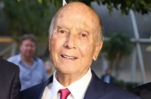 Βασίλης Καμπουράκης