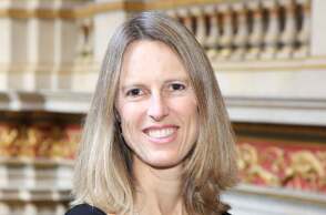 Αλεξάντρα Χολ Χολ