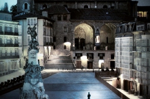 «Η σιωπή της λευκής πόλης» Εύα Γκαρθία Σάενθ Ντε Ουρτούρι (εκδ. Ψυχογιός).