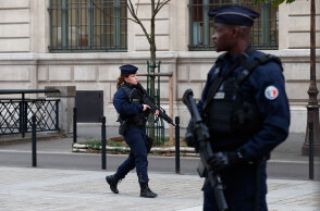 police-astynomia-paris.jpg