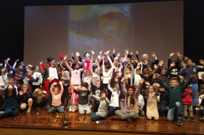 Δίπλα στα παιδιά και αυτά τα Χριστούγεννα η DEMO ABEE 