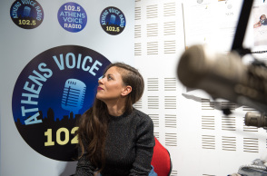 H Androniki Tsatsaroni Dialegei Ta 10 Kalytera Tragoudia Tou 2019.jpg