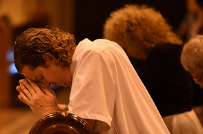 Επιμνημόσυνη δέηση για τα θύματα στα πύρινα μέτωπα