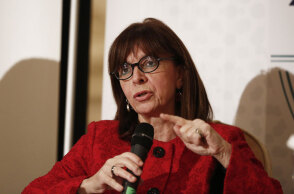 Αικατερίνη Σακελλαροπούλου 