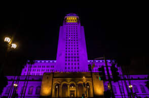 kobe-bryant-city-hall-los-angeles.jpg