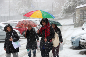 Χιόνια στα προάστια της Θεσσαλονίκης