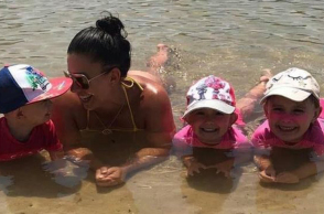 Η άτυχη Χάνα Κλαρκ με τα παιδιά της