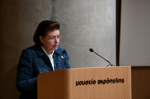 Λίνα Μενδώνη 