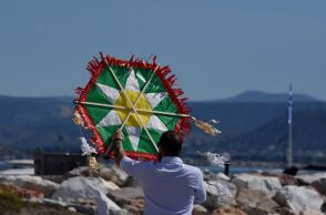 Εορτασμός της Καθαράς Δευτέρας με πέταγμα του χαρταετού