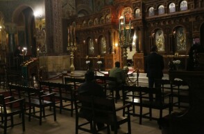 Εκκλησία κορωνοϊός