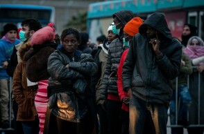 Μετανάστες πρόσφυγες