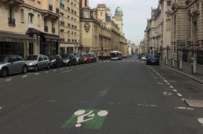 Κορωνοϊός: Ανταπόκριση από το άδειο Παρίσι