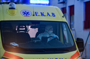 ΕΚΑΒ στη μάχη με τον νέο κορωνοϊό 