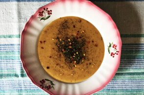 Ο Δημήτρης Ξανθούλης μένει σπίτι, μαγειρεύει και μας στέλνει συνταγές