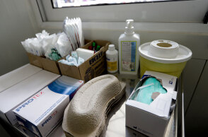 Μάσκες και αντισηπτικά κατά του κορωνοϊού