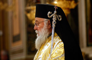 Ο Μητροπολίτης Κέρκυρας Νεκτάριος καλεί τους πιστούς να έρθουν να κοινωνήσουν εν μέσω κορωνοϊού