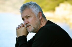 Ο συγγραφέας Σπύρος Πετρουλάκης 