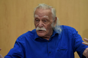 Μανώλης Γλέζος 