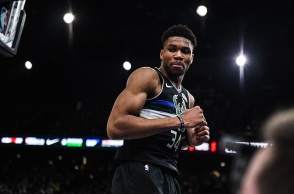 Γιάννης Αντετοκούμπο 