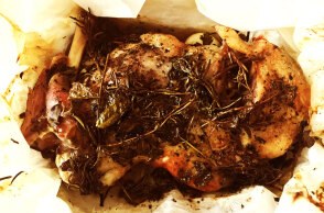 Ο Δημήτρης Ξανθούλης μένει σπίτι και μαγειρεύει