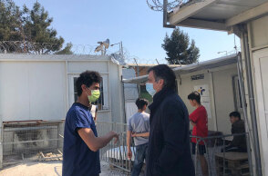 Ο Πρόεδρος του ΕΟΔΥ στο ΚΥΤ Μεταναστών Μόριας