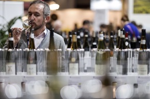 Μείωση των πωλήσεων κρασιού λόγω κορωνοϊού
