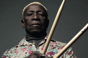 Αφιέρωμα στον σπουδαίο ντράμερ της afrobeat Tony Allen