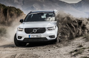 volvo-XC40-AWD.jpg