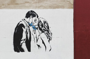 Γκράφιτι εμπνευσμένο από τον νέο κορωνοϊό 