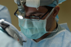 Χειρουργός