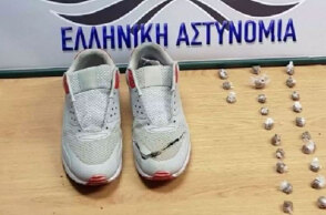 Αγρίνιο: Η κοκαΐνη βρισκόταν στο αθλητικό παπούτσι