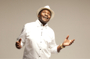 Ο τραγουδιστής Μόρι Καντέ