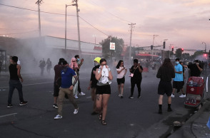 Ταραχές στη Μινεάπολη μετά τον θάνατο του Αφροαμερικανού Τζορτζ Φλόιντ