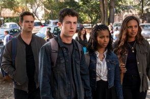 Δεκατρία Γιατί Netflix