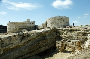 Η ΗΕΤΙΩΝΕΙΑ ΠΥΛΗ ΤΟΥ ΠΕΙΡΑΙΑ