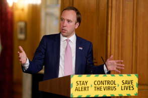 Στη Μεγάλη Βρετανία ανακοινώθηκαν 111 θάνατοι από κορωνοϊό το τελευταίο 24ωρο και ο υπουργός Υγείας Ματ Χάνκοκ δηλώνει: «Κερδίζουμε τη μάχη με τον κορωνοϊό»