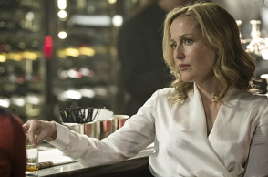 Γκίλιαν Άντερσον «Η Ώρα της Πτώσης»