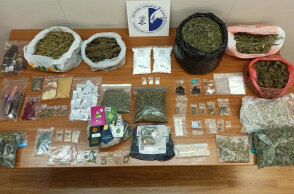 Εξάρθρωση κυκλώματος ναρκωτικών - Δρούσε σε Εξάρχεια, Καλλιθέα και Πετράλωνα